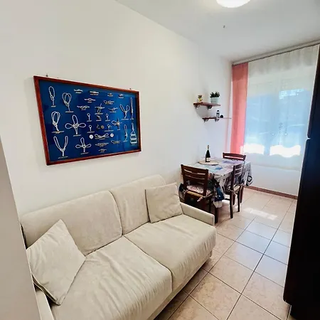 Asio Apartment